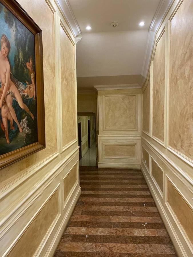 فندق Leoton تشيرنيفتسي المظهر الخارجي الصورة